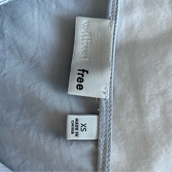 Wilfred Free Silver Silk Tank - Picture 3 of 4